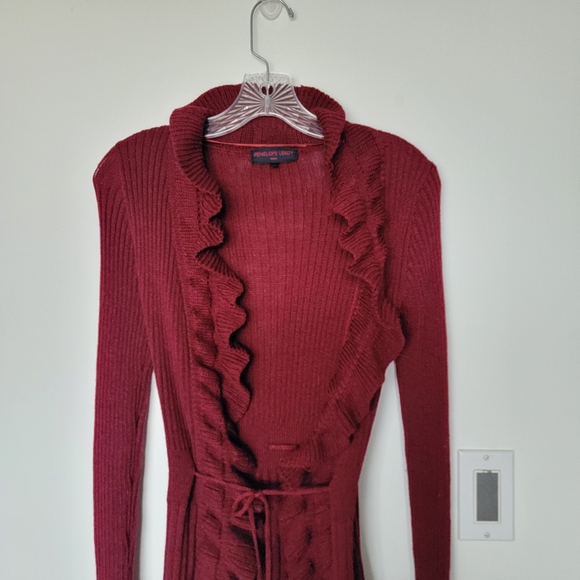 PENELOPE LEROY Chic Burgundy Ruffle Knit Cardigan - Picture 2 of 8